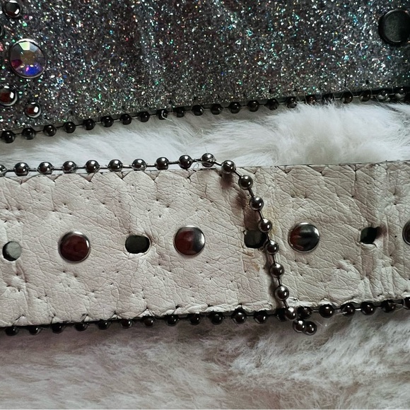 ✨ Silver Rhinestone Western Belt – Fits 35”–41” ✨